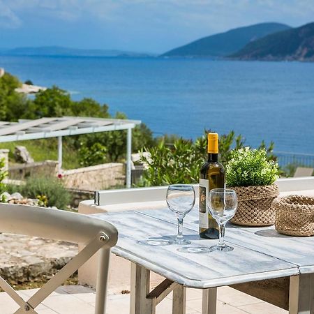 Martini Waterfront Suites Фискардон Экстерьер фото