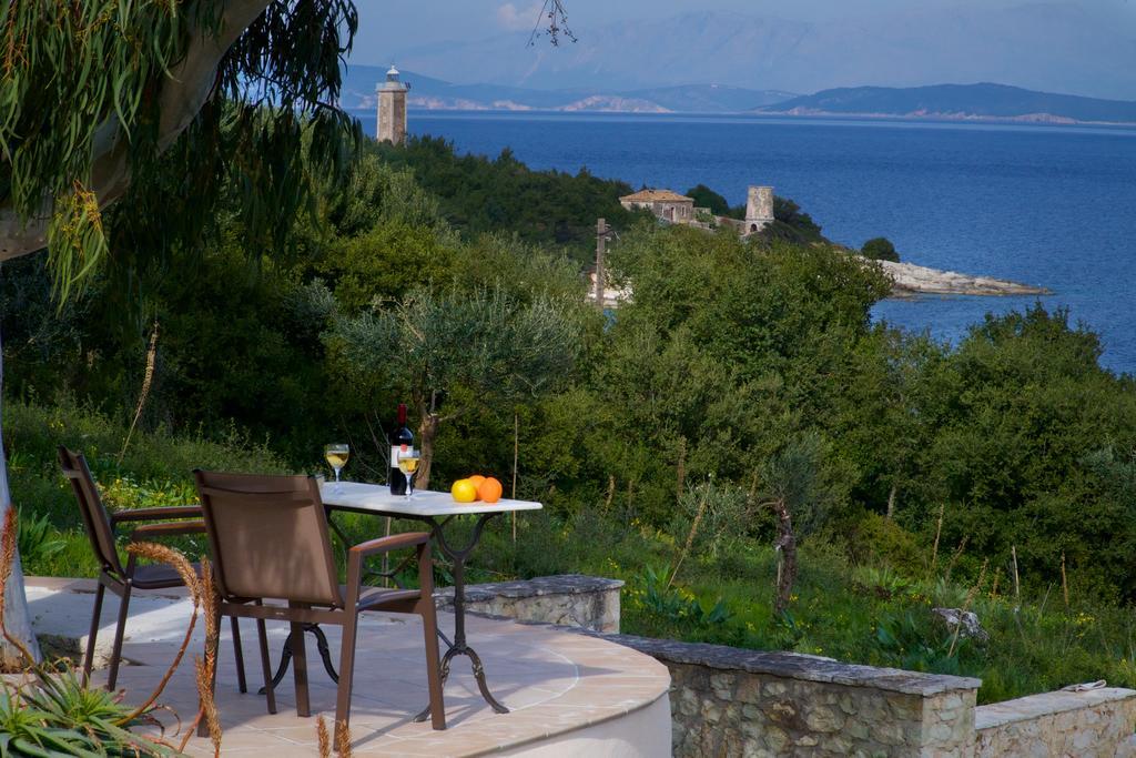 Martini Waterfront Suites Фискардон Экстерьер фото