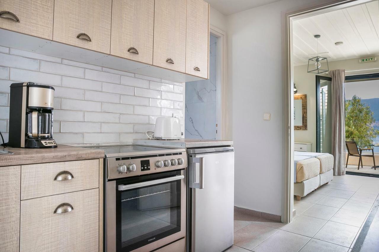 Martini Waterfront Suites Фискардон Экстерьер фото