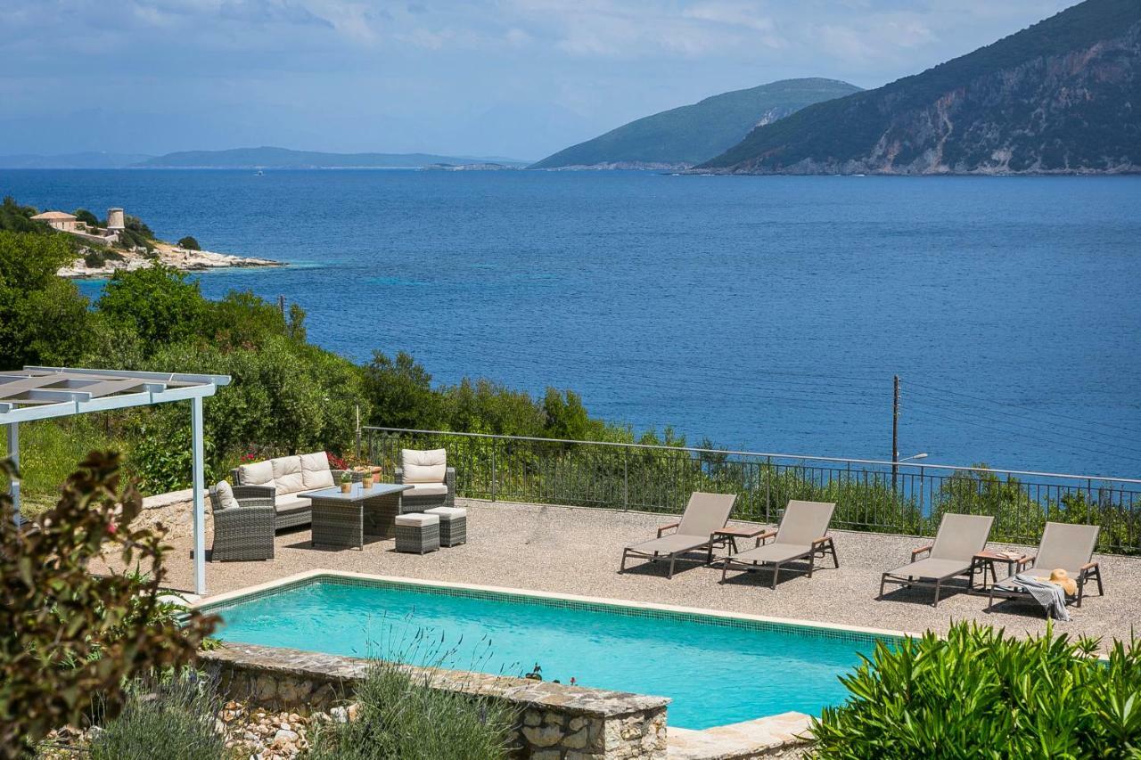 Martini Waterfront Suites Фискардон Экстерьер фото