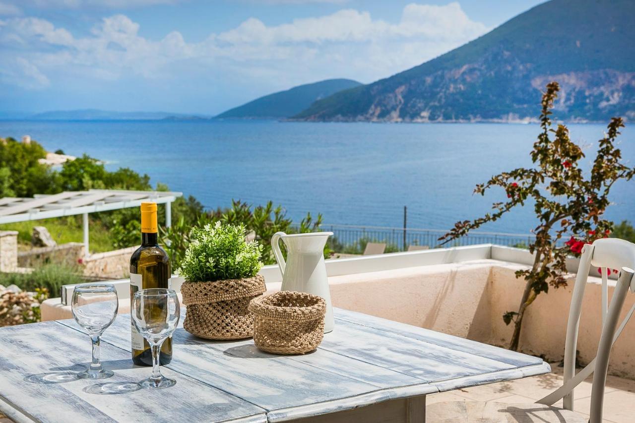 Martini Waterfront Suites Фискардон Экстерьер фото