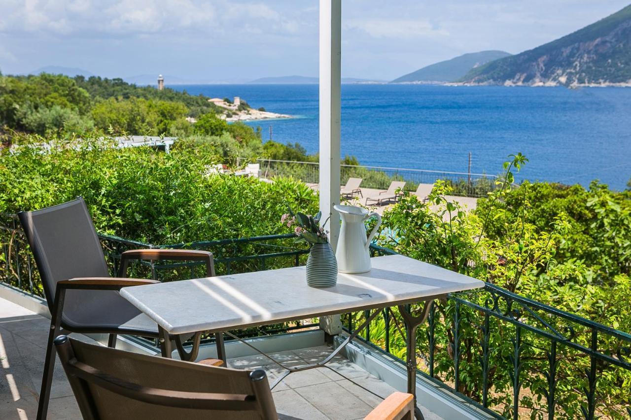 Martini Waterfront Suites Фискардон Экстерьер фото